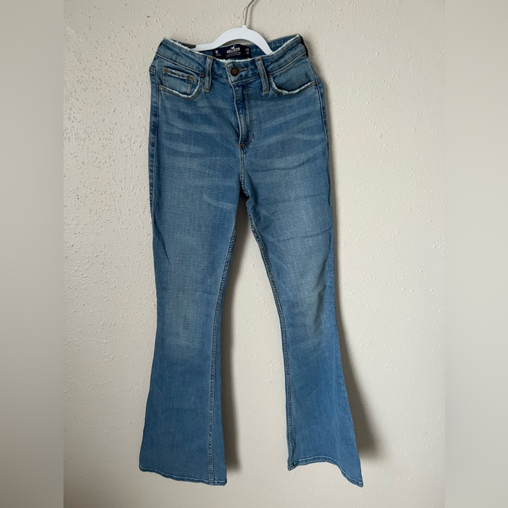 Hollister Curvy High-Rise Flare Classic stretch Size 1R 25W 31L